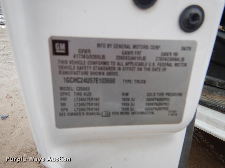 image for item DY9782 2007 Chevrolet Silverado 2500HD pickup truck