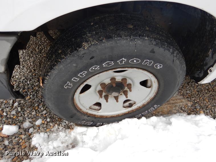 image for item DY9783 2005 Ford F250 Super Duty XL pickup truck