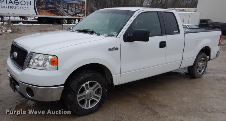 image for item DY9784 2007 Ford F150 XLT SuperCab pickup truck