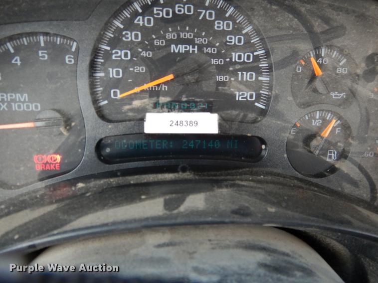 image for item DY9785 2005 Chevrolet Silverado 2500HD pickup truck