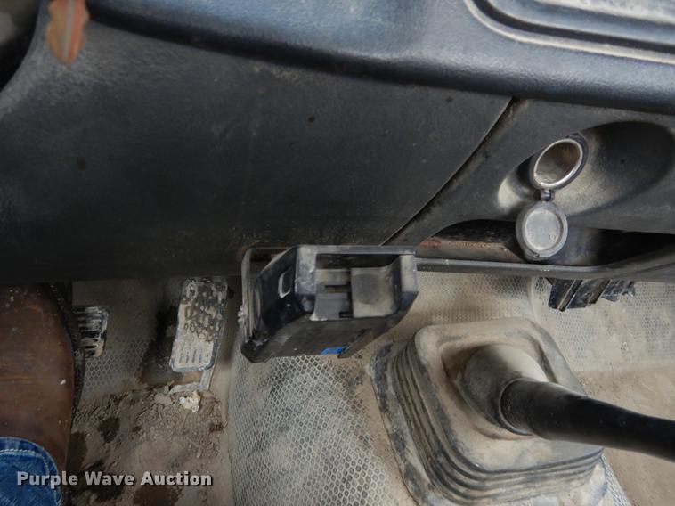 image for item DY9785 2005 Chevrolet Silverado 2500HD pickup truck