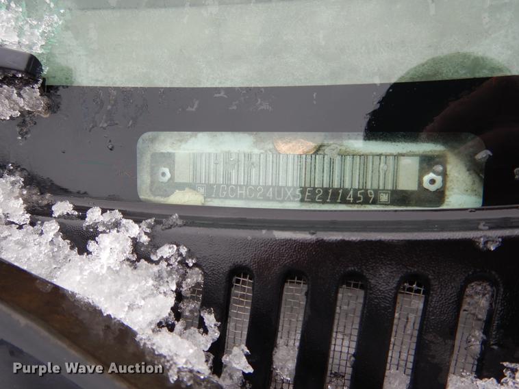 image for item DY9785 2005 Chevrolet Silverado 2500HD pickup truck