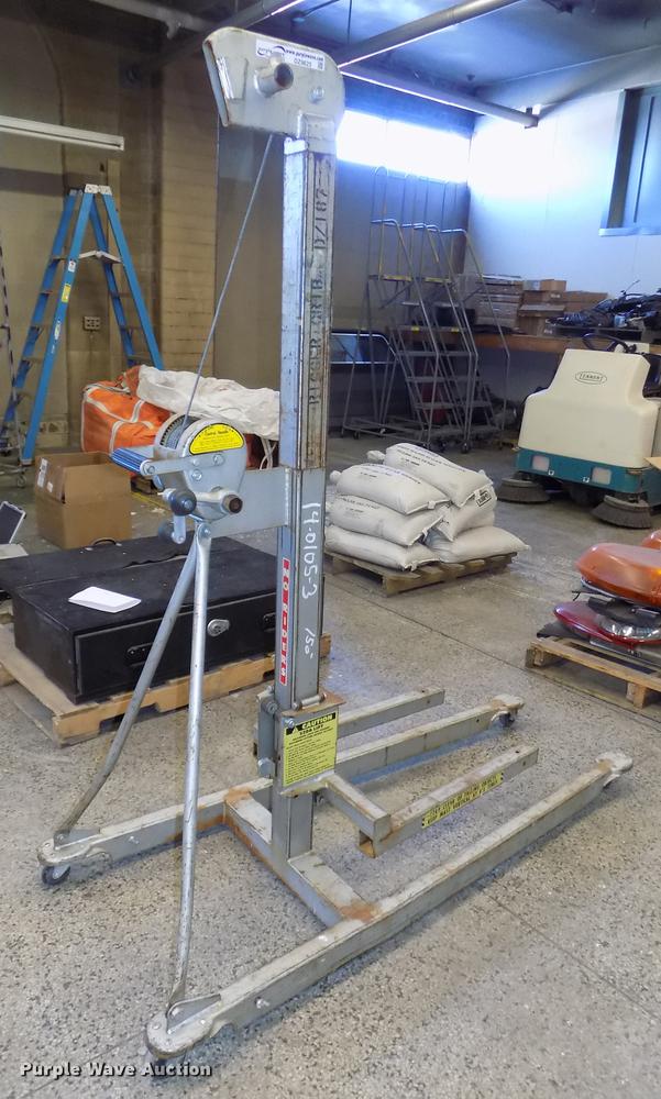 image for item DZ9625 Vermotte 520A material lift