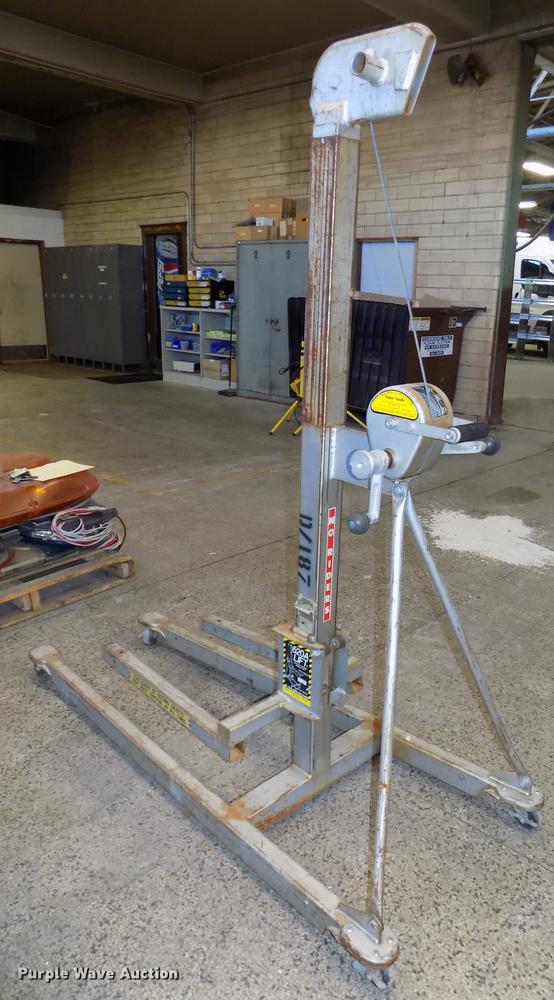 image for item DZ9625 Vermotte 520A material lift