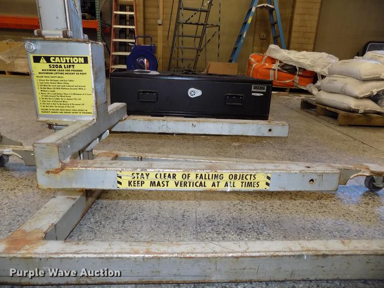 image for item DZ9625 Vermotte 520A material lift