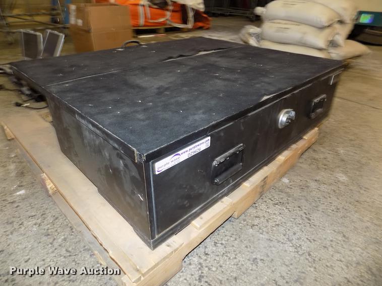 image for item DZ9626 Truck vault