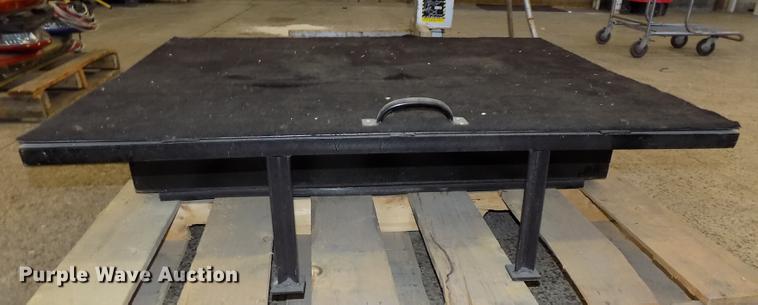 image for item DZ9626 Truck vault