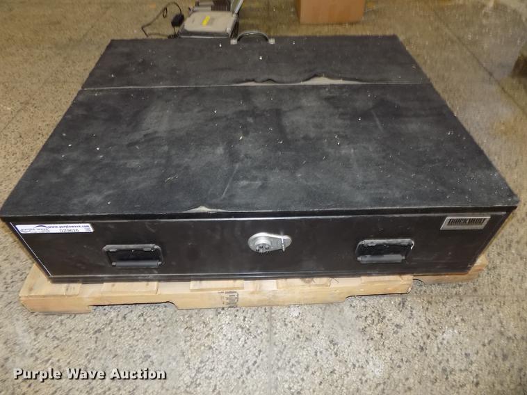 image for item DZ9626 Truck vault