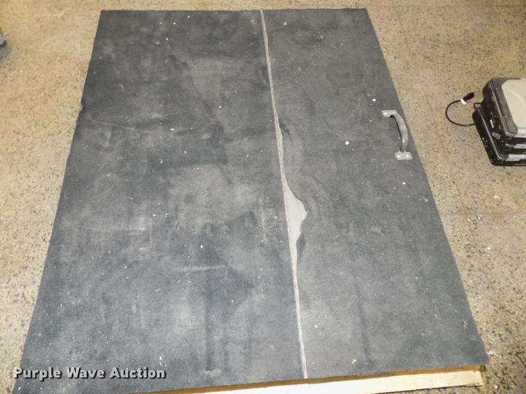 image for item DZ9626 Truck vault