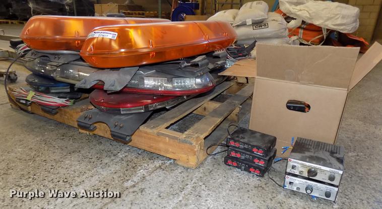 image for item DZ9627 Light bars and controllers