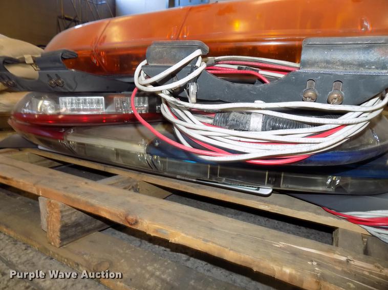 image for item DZ9627 Light bars and controllers