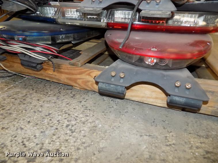 image for item DZ9627 Light bars and controllers