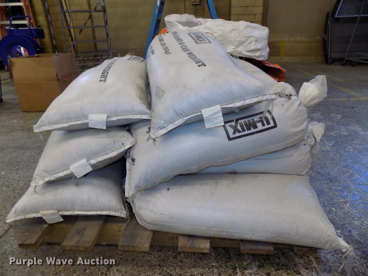 image for item DZ9628 (12) sand bags