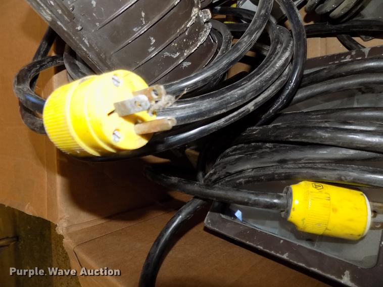 image for item DZ9629 (3) halogen work lights