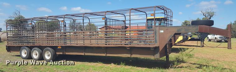 image for item EN9628 Livestock trailer