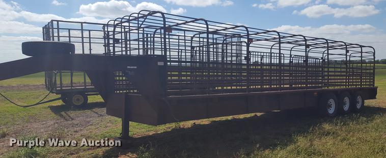 image for item EN9628 Livestock trailer