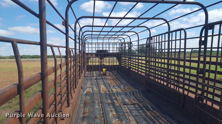image for item EN9628 Livestock trailer
