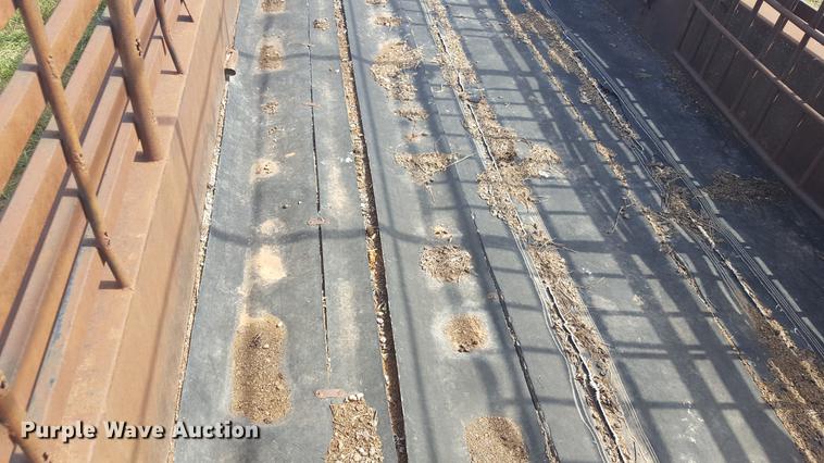 image for item EN9628 Livestock trailer