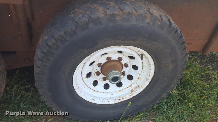 image for item EN9628 Livestock trailer