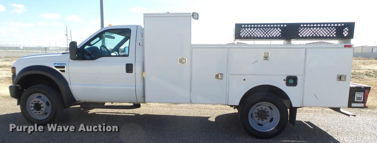 image for item EN9708 2010 Ford F550 service truck