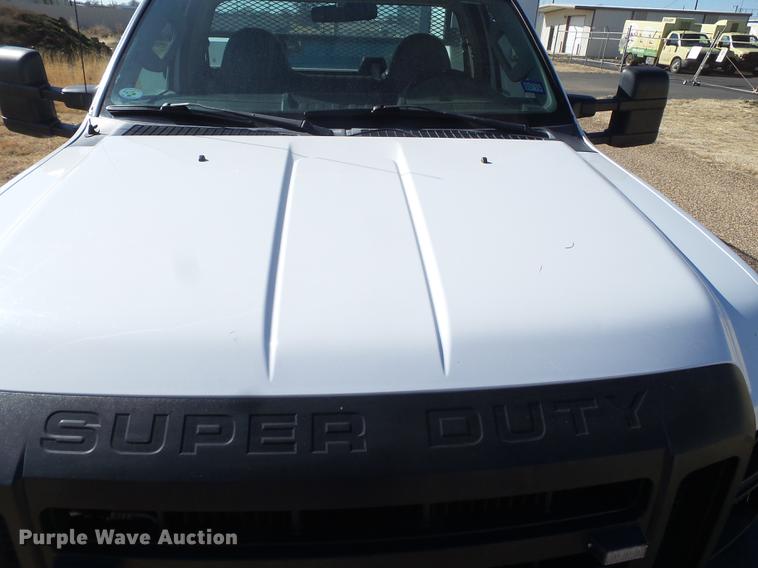 image for item EN9708 2010 Ford F550 service truck