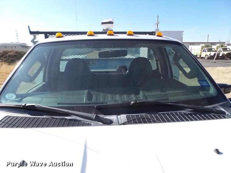 image for item EN9708 2010 Ford F550 service truck