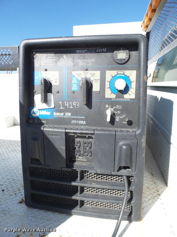 image for item EN9708 2010 Ford F550 service truck