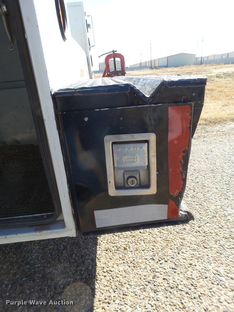 image for item EN9708 2010 Ford F550 service truck