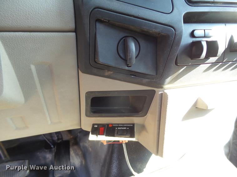 image for item EN9708 2010 Ford F550 service truck