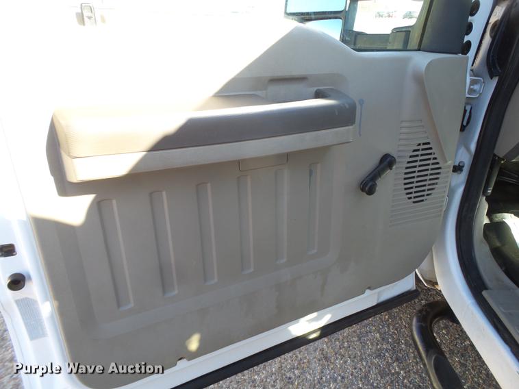 image for item EN9708 2010 Ford F550 service truck