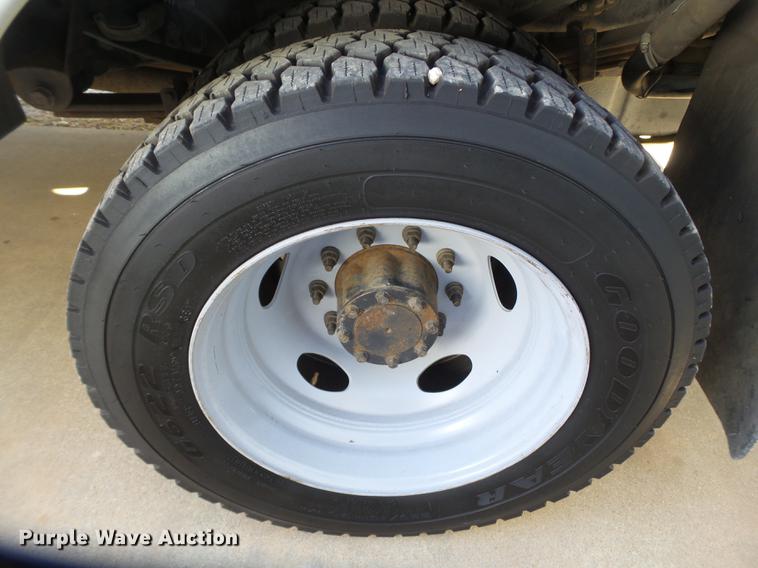 image for item EN9708 2010 Ford F550 service truck