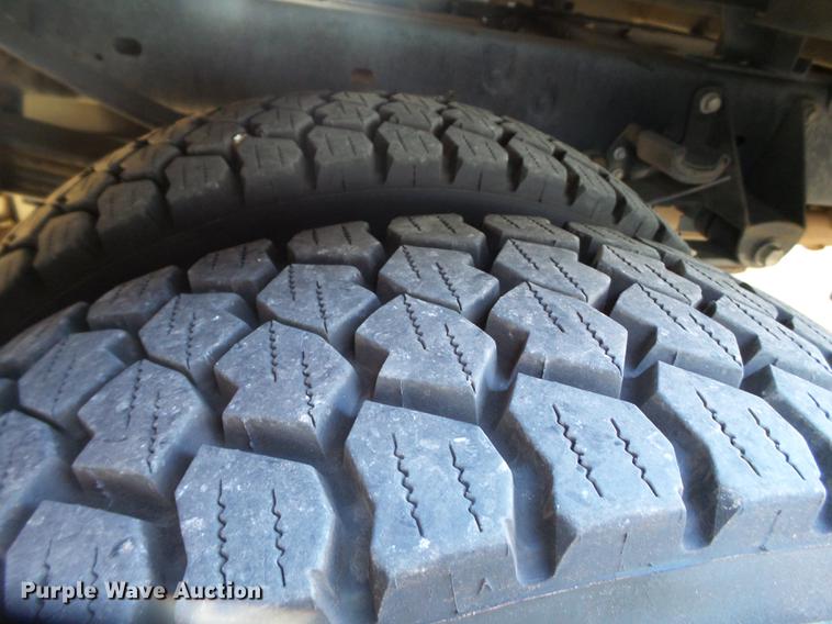 image for item EN9708 2010 Ford F550 service truck