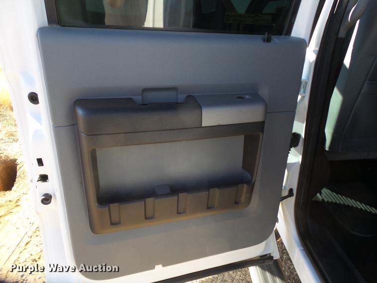 image for item EN9709 2015 Ford F250 Crew Cab pickup truck