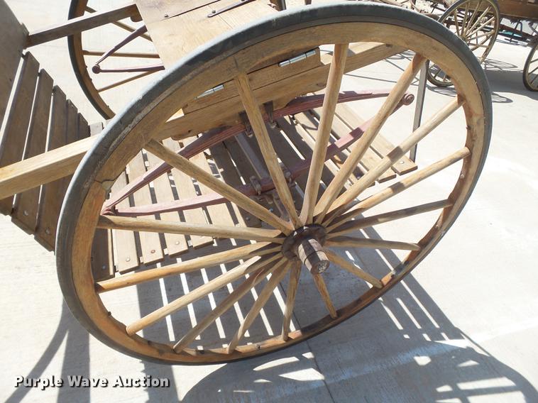 image for item EN9710 Horse buggy