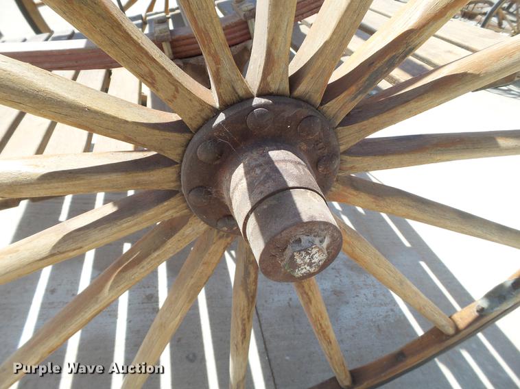 image for item EN9710 Horse buggy