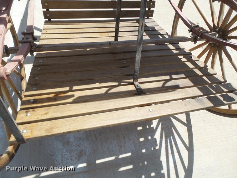 image for item EN9710 Horse buggy