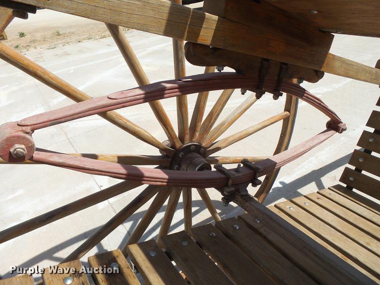 image for item EN9710 Horse buggy