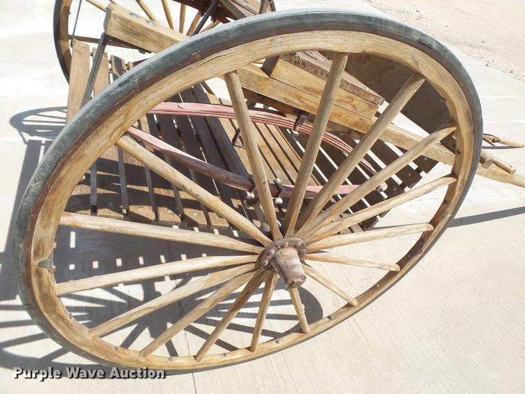 image for item EN9710 Horse buggy
