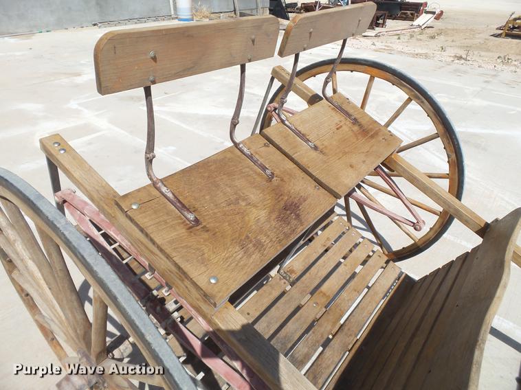 image for item EN9710 Horse buggy