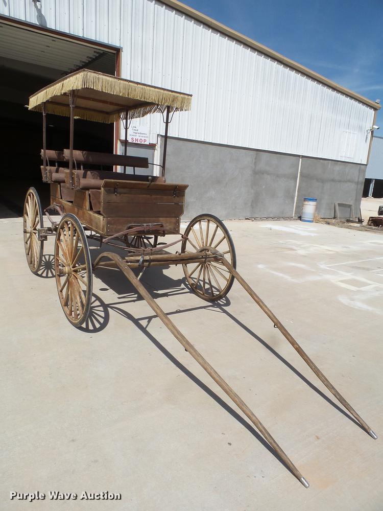 image for item EN9711 Horse carriage