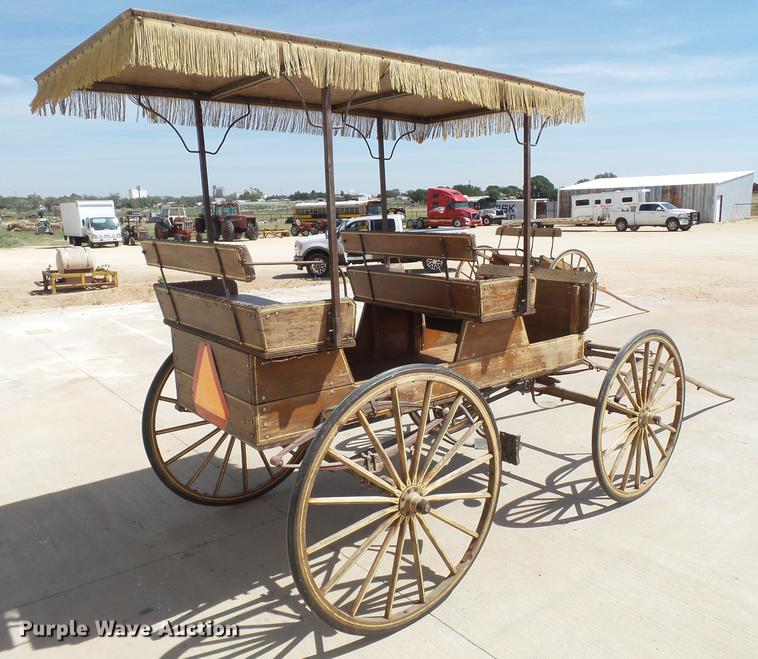 image for item EN9711 Horse carriage