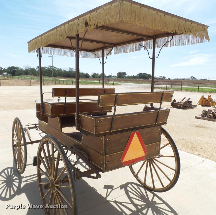 image for item EN9711 Horse carriage