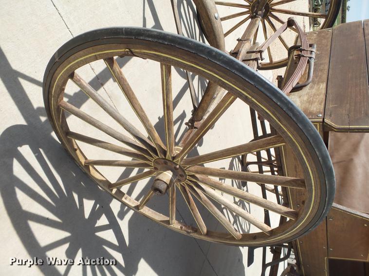 image for item EN9711 Horse carriage