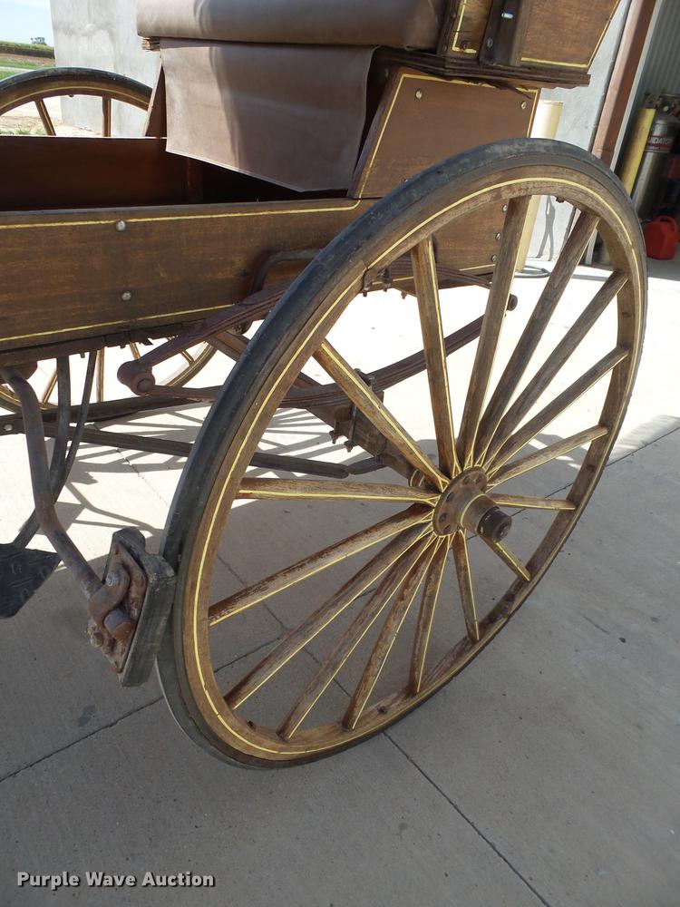 image for item EN9711 Horse carriage
