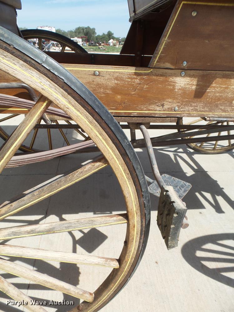 image for item EN9711 Horse carriage