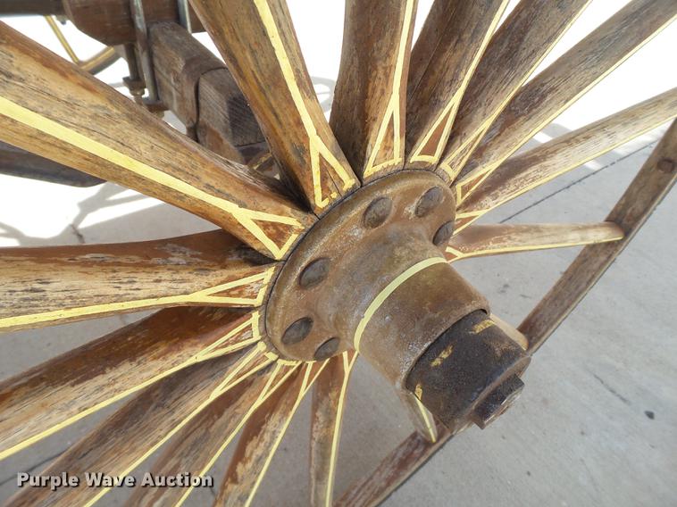 image for item EN9711 Horse carriage