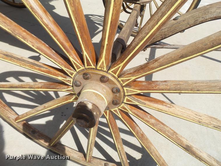 image for item EN9711 Horse carriage