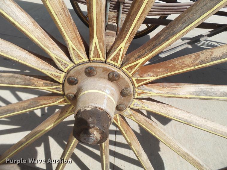 image for item EN9711 Horse carriage