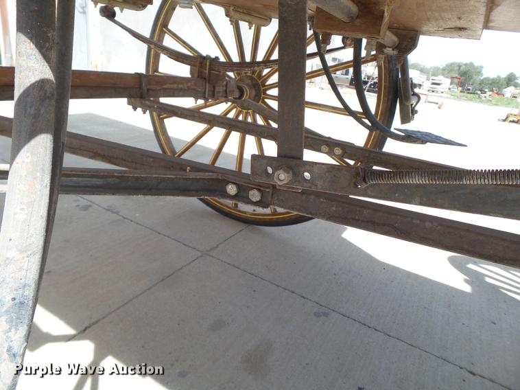 image for item EN9711 Horse carriage