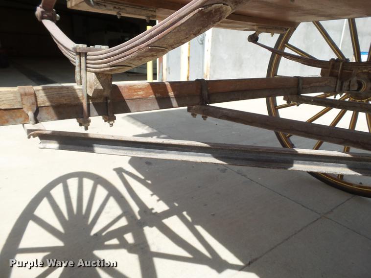 image for item EN9711 Horse carriage